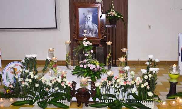 Cộng đoàn Nhà Mẹ: Tĩnh nguyện lễ giỗ Đức Cha Chabanon